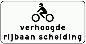 verhoogde rijbaanscheiding